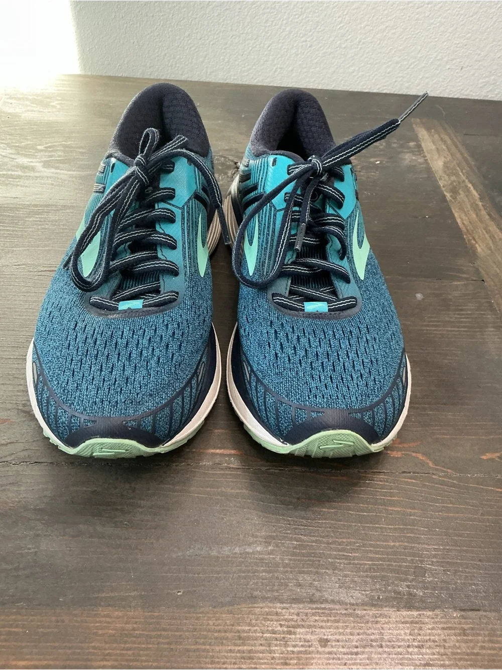 Brooks Adrenaline GTS 18 Women’s Running Shoes Size 7